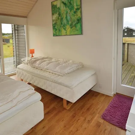 Three-bedroom Holiday In بيت للعطل Brovst