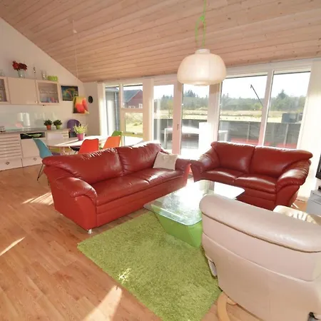 Three-bedroom Holiday In * Brovst