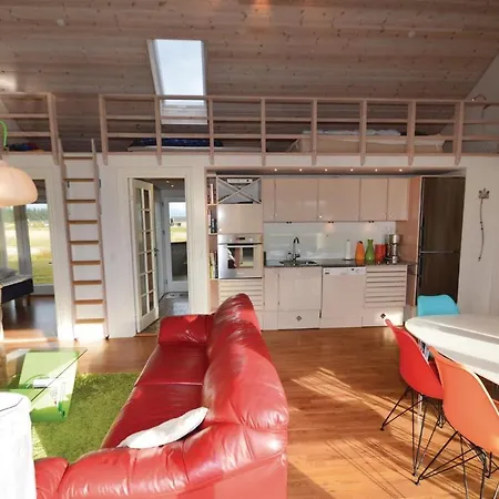 بيت للعطل Three-bedroom Holiday In